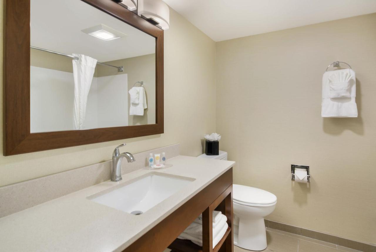 Comfort Inn Virginia Horse Center Lexington Ngoại thất bức ảnh