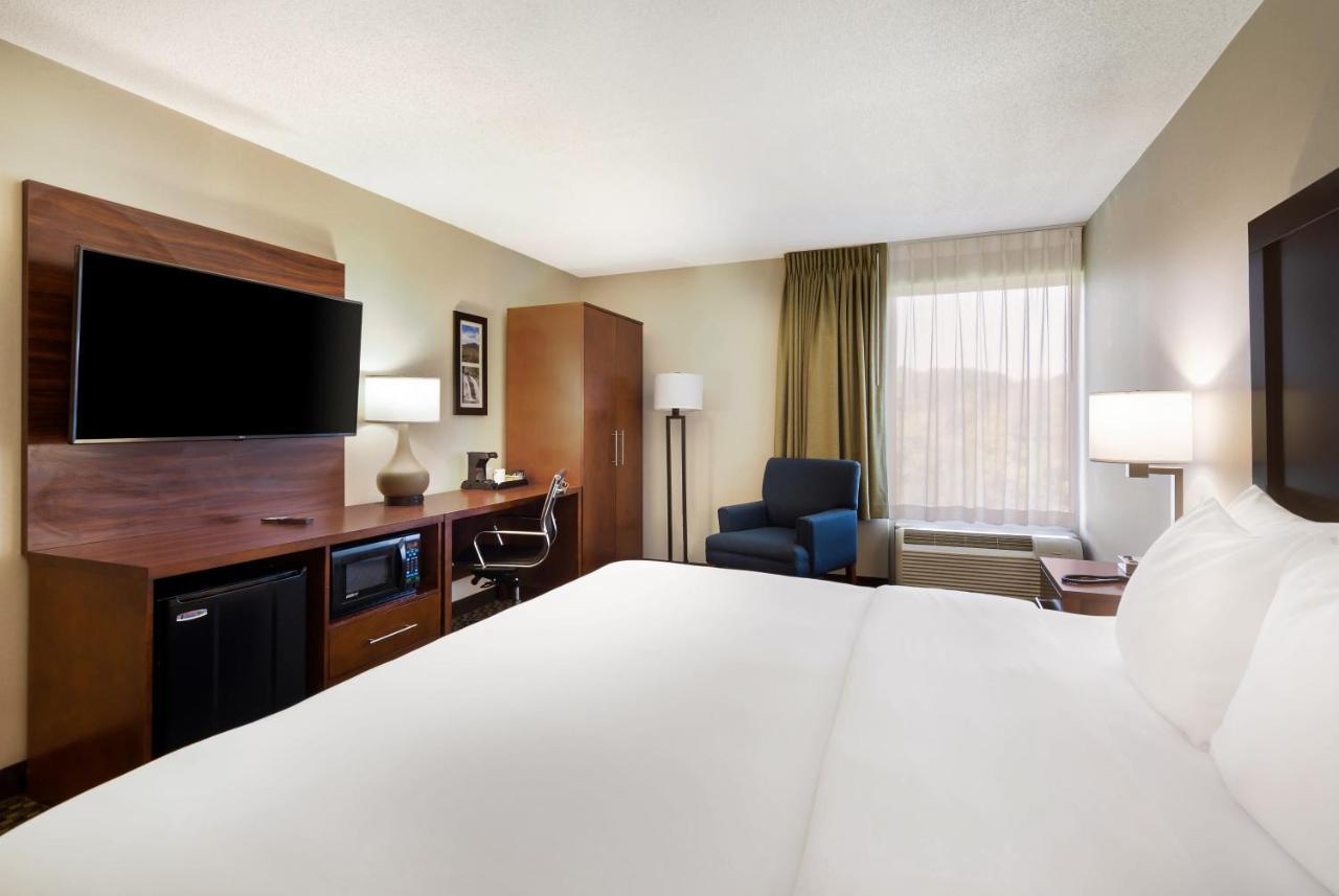 Comfort Inn Virginia Horse Center Lexington Ngoại thất bức ảnh