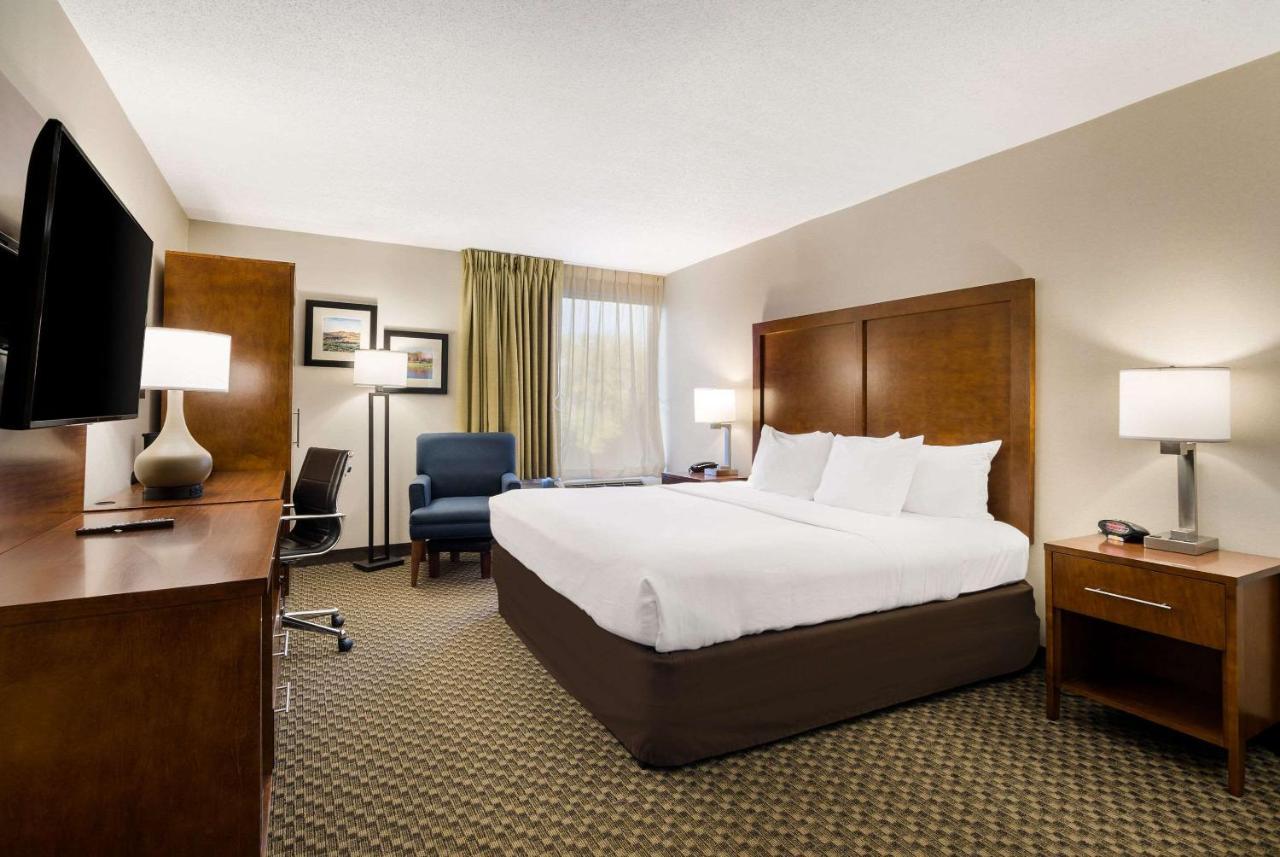 Comfort Inn Virginia Horse Center Lexington Ngoại thất bức ảnh
