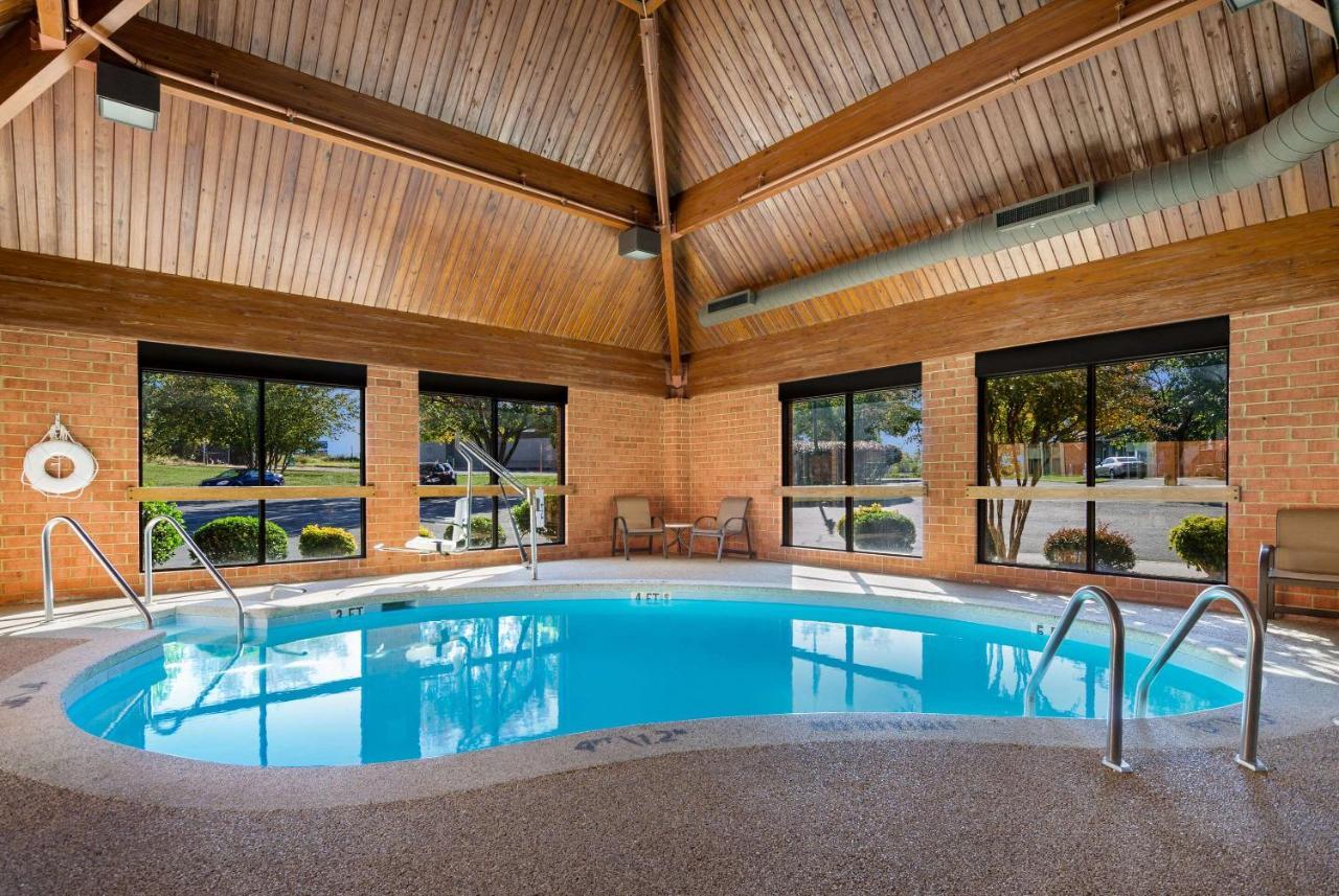 Comfort Inn Virginia Horse Center Lexington Ngoại thất bức ảnh
